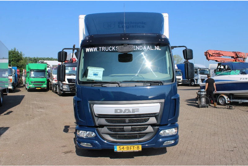 DAF LF 210 + EURO 6 + LIFT + 12T - Skříňový nákladní auto: obrázek 2 DAF LF 210 + EURO 6 + LIFT + 12T - Skříňový nákladní auto: obrázek 2