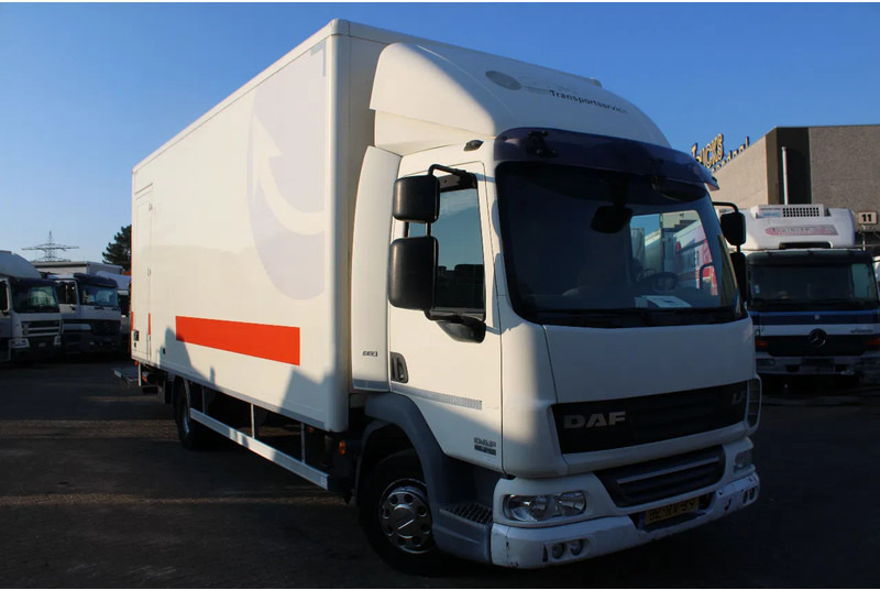 DAF LF 45 .210 + EURO 5 + LIFT + 6.38METER - Skříňový nákladní auto: obrázek 2 DAF LF 45 .210 + EURO 5 + LIFT + 6.38METER - Skříňový nákladní auto: obrázek 2