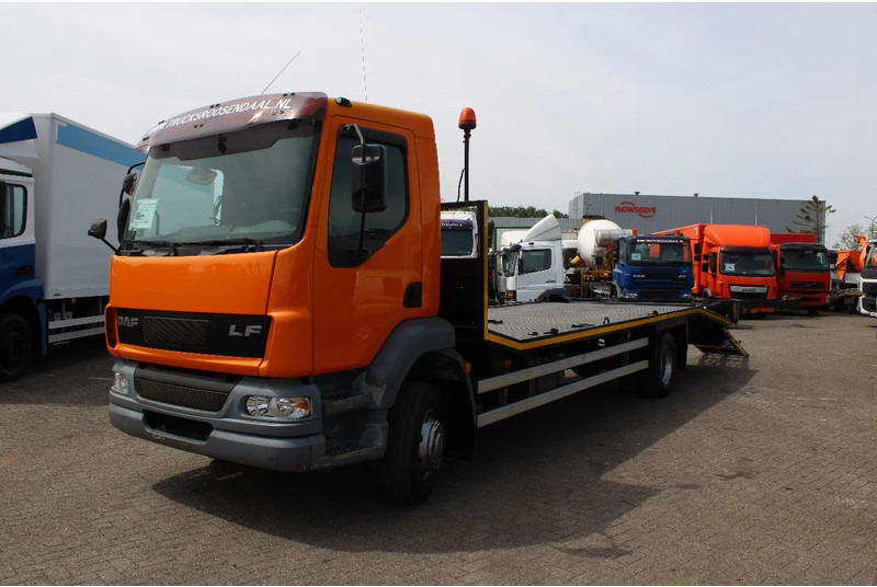 DAF LF 55.220 + HYDROLIC RAMPS + MANUAL - Přepravník automobilů: obrázek 2 DAF LF 55.220 + HYDROLIC RAMPS + MANUAL - Přepravník automobilů: obrázek 2