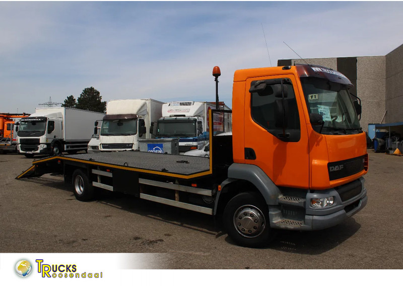DAF LF 55.220 + HYDROLIC RAMPS + MANUAL - Přepravník automobilů: obrázek 1 DAF LF 55.220 + HYDROLIC RAMPS + MANUAL - Přepravník automobilů: obrázek 1