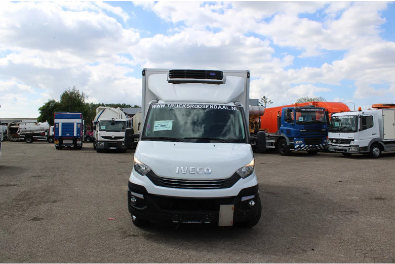 Iveco Daily 35S18 + carrier + electric + 3P - Chladící dodávka: obrázek 5 Iveco Daily 35S18 + carrier + electric + 3P - Chladící dodávka: obrázek 5
