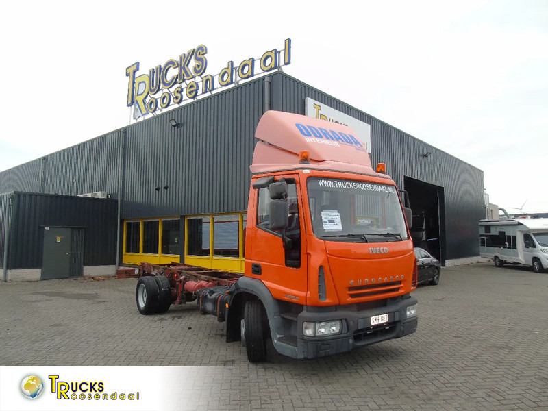 Iveco Eurocargo 120E18 + MANUAL - Podvozek s kabinou: obrázek 1 Iveco Eurocargo 120E18 + MANUAL - Podvozek s kabinou: obrázek 1