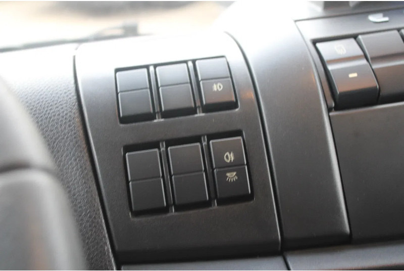 Skříňový nákladní auto Iveco Eurocargo 80E18 + MANUAL + EURO 5: obrázek 20