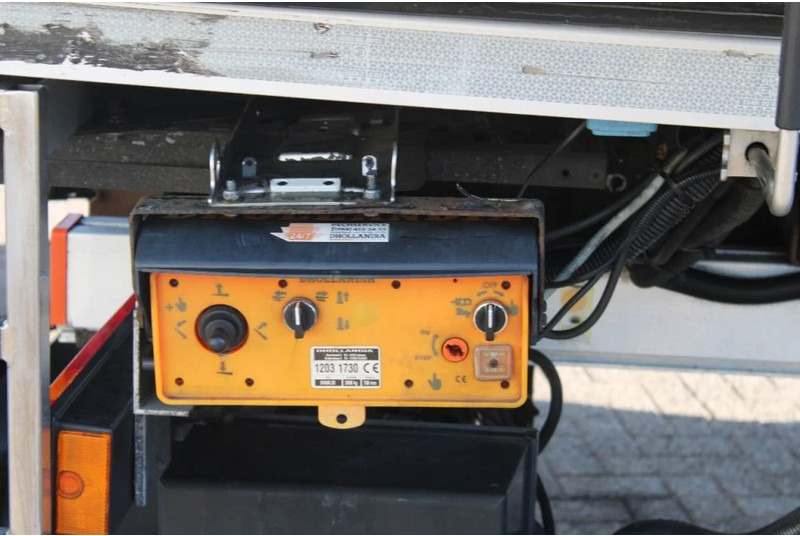 Chladírenský nákladní automobil Iveco Stralis 310 + 6X2 EURO 5 + CARRIER + LIFT: obrázek 10