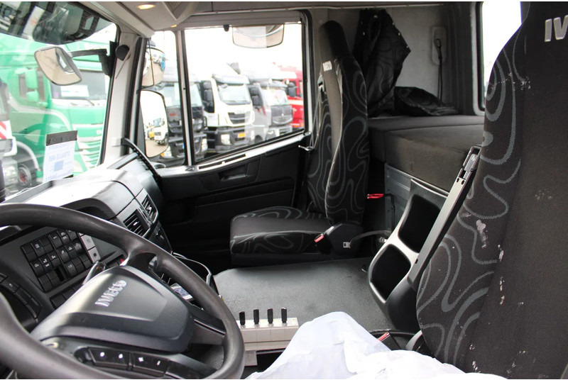 Hákový nosič kontejnerů Iveco Stralis 460 + 6X2 + 20T: obrázek 16