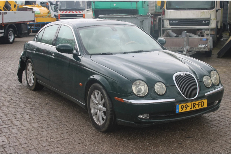 Jaguar S-TYPE 3.0 V6 EXECUTIVE +EURO 3 - Sedan: obrázek 3 Jaguar S-TYPE 3.0 V6 EXECUTIVE +EURO 3 - Sedan: obrázek 3