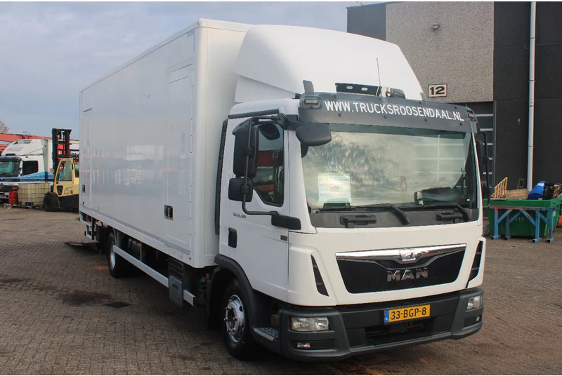 MAN TGL reserved 12.180 + EURO 6 + 12T - Skříňový nákladní auto: obrázek 3 MAN TGL reserved 12.180 + EURO 6 + 12T - Skříňový nákladní auto: obrázek 3