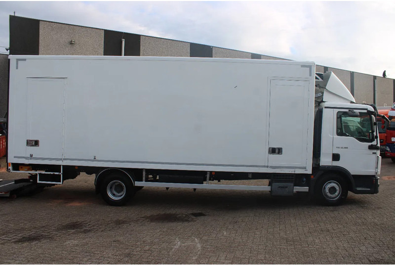 MAN TGL reserved 12.180 + EURO 6 + 12T - Skříňový nákladní auto: obrázek 4 MAN TGL reserved 12.180 + EURO 6 + 12T - Skříňový nákladní auto: obrázek 4