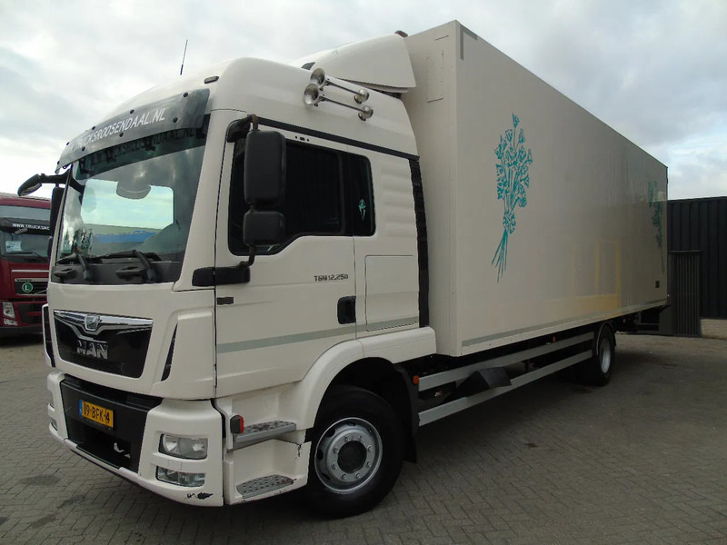 MAN TGM 12.250 + EURO 6 + LIFT - Skříňový nákladní auto: obrázek 2 MAN TGM 12.250 + EURO 6 + LIFT - Skříňový nákladní auto: obrázek 2