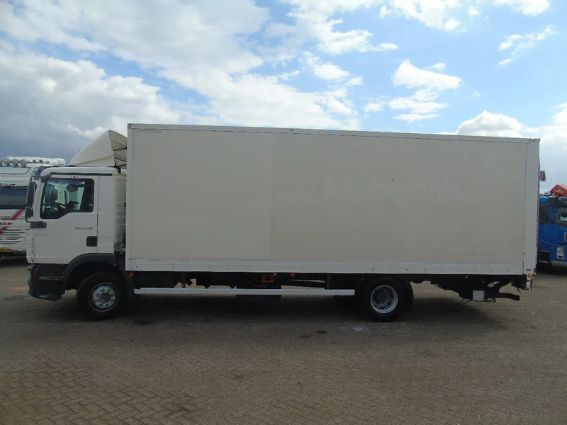 MAN TGM 15.250 + MANUAL + EURO 5 + LIFT - Skříňový nákladní auto: obrázek 2 MAN TGM 15.250 + MANUAL + EURO 5 + LIFT - Skříňový nákladní auto: obrázek 2
