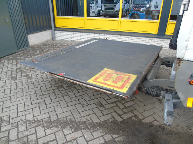 Chladírenský nákladní automobil MAN TGM 18.250 + carrier supra 850euro 6 + lift + 19T: obrázek 7