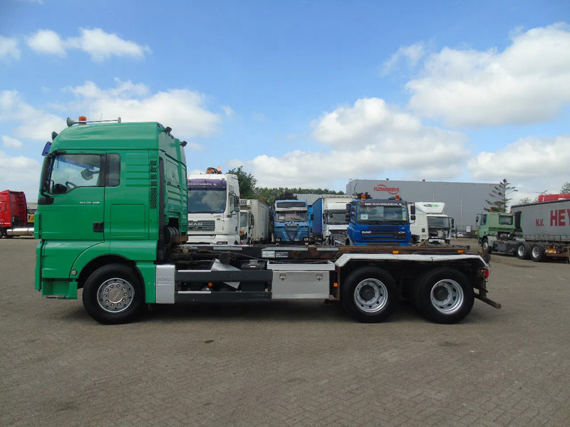 MAN TGX 28.480 + 6X2 + MANUAL - Nákladní auto - kabelový systém: obrázek 2 MAN TGX 28.480 + 6X2 + MANUAL - Nákladní auto - kabelový systém: obrázek 2