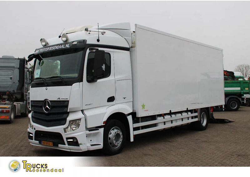 Mercedes-Benz Actros 2027 + EURO 6 + 19T - Chladírenský nákladní automobil: obrázek 1 Mercedes-Benz Actros 2027 + EURO 6 + 19T - Chladírenský nákladní automobil: obrázek 1