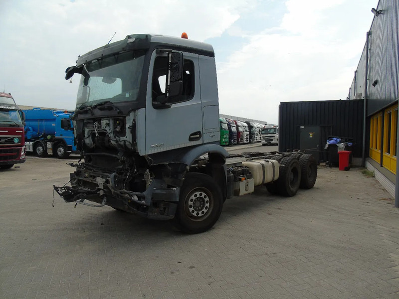 Mercedes-Benz Arocs 2640 + 6x4 + functional / engine good + EURO 6 + Drivabale - Podvozek s kabinou: obrázek 2 Mercedes-Benz Arocs 2640 + 6x4 + functional / engine good + EURO 6 + Drivabale - Podvozek s kabinou: obrázek 2