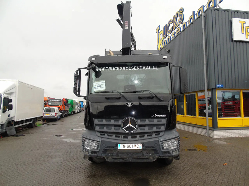 Mercedes-Benz Arocs 2643 + HIAB + 3 SIDE TIPPER - Auto s hydraulickou rukou: obrázek 2 Mercedes-Benz Arocs 2643 + HIAB + 3 SIDE TIPPER - Auto s hydraulickou rukou: obrázek 2