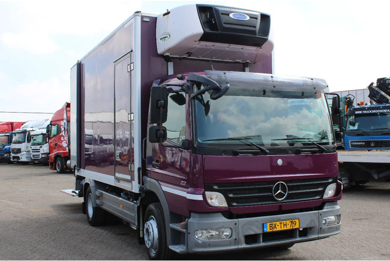 Mercedes-Benz Atego 1222 + carrier + lift + EURO 5 - Chladírenský nákladní automobil: obrázek 3 Mercedes-Benz Atego 1222 + carrier + lift + EURO 5 - Chladírenský nákladní automobil: obrázek 3