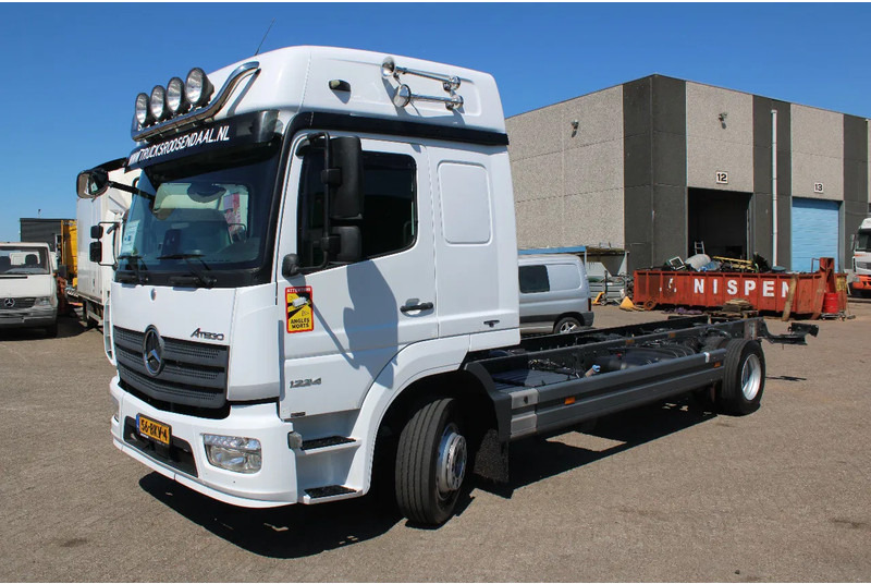 Mercedes-Benz Atego 1224 + euro 6 + 6 CYLINDER - Podvozek s kabinou: obrázek 2 Mercedes-Benz Atego 1224 + euro 6 + 6 CYLINDER - Podvozek s kabinou: obrázek 2