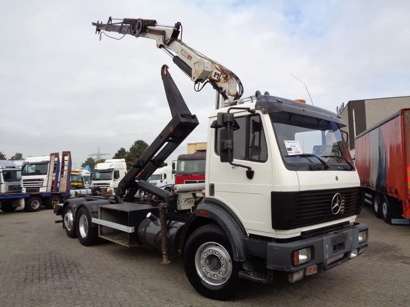 Mercedes-Benz SK 2433 + Semi-Auto + PTO + Serie 14 Crane + 3 pedals - Nákladní auto - kabelový systém, Auto s hydraulickou rukou: obrázek 3 Mercedes-Benz SK 2433 + Semi-Auto + PTO + Serie 14 Crane + 3 pedals - Nákladní auto - kabelový systém, Auto s hydraulickou rukou: obrázek 3