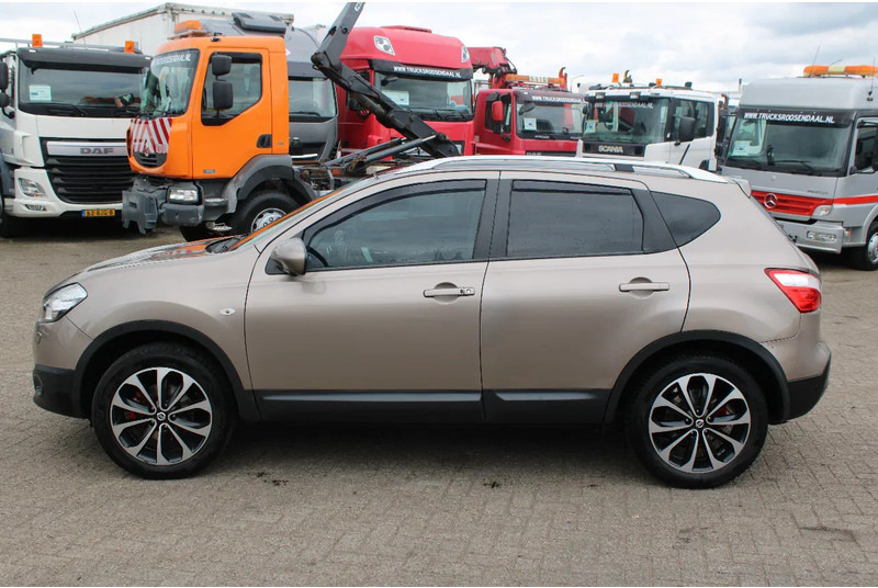 Nissan QASHQAI 2.0 AUTOMATIC / CAMERA - SUV: obrázek 2 Nissan QASHQAI 2.0 AUTOMATIC / CAMERA - SUV: obrázek 2