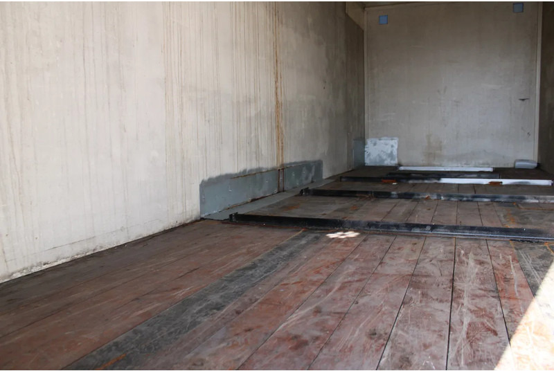 Pacton 2X AXLE + NICE TRAILER - Skříňový přívěs: obrázek 4 Pacton 2X AXLE + NICE TRAILER - Skříňový přívěs: obrázek 4