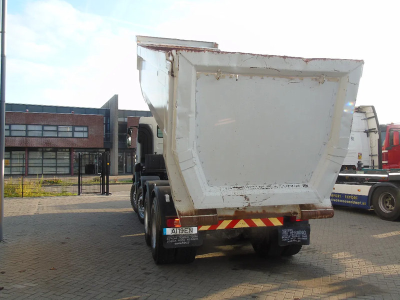 Renault Kerax 520DXI + MANUAL + SPRING + 8X4 - Sklápěč: obrázek 4 Renault Kerax 520DXI + MANUAL + SPRING + 8X4 - Sklápěč: obrázek 4