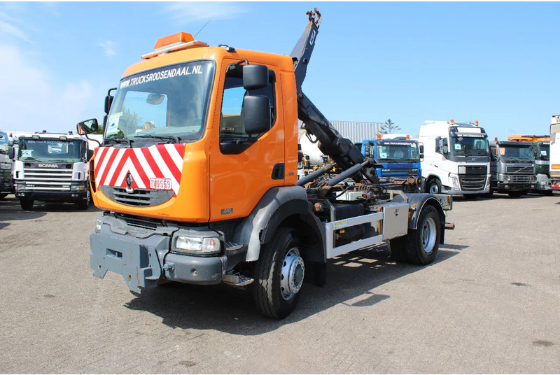 Renault Midliner 220 DCI + 4X4 + MANUAL + HOOK - Hákový nosič kontejnerů: obrázek 3 Renault Midliner 220 DCI + 4X4 + MANUAL + HOOK - Hákový nosič kontejnerů: obrázek 3