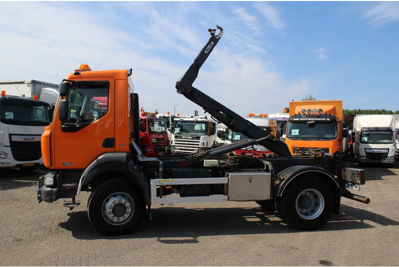 Renault Midliner 220 DCI + 4X4 + MANUAL + HOOK - Hákový nosič kontejnerů: obrázek 2 Renault Midliner 220 DCI + 4X4 + MANUAL + HOOK - Hákový nosič kontejnerů: obrázek 2