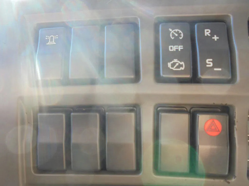 Skříňový nákladní auto Renault Premium 270DXI + EURO 5 + ENGINE BRAKE: obrázek 20