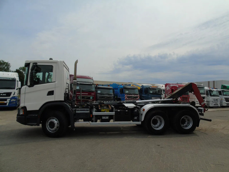 Scania G450 + 6X4 + RETARDER + EURO 6 - Hákový nosič kontejnerů: obrázek 3 Scania G450 + 6X4 + RETARDER + EURO 6 - Hákový nosič kontejnerů: obrázek 3