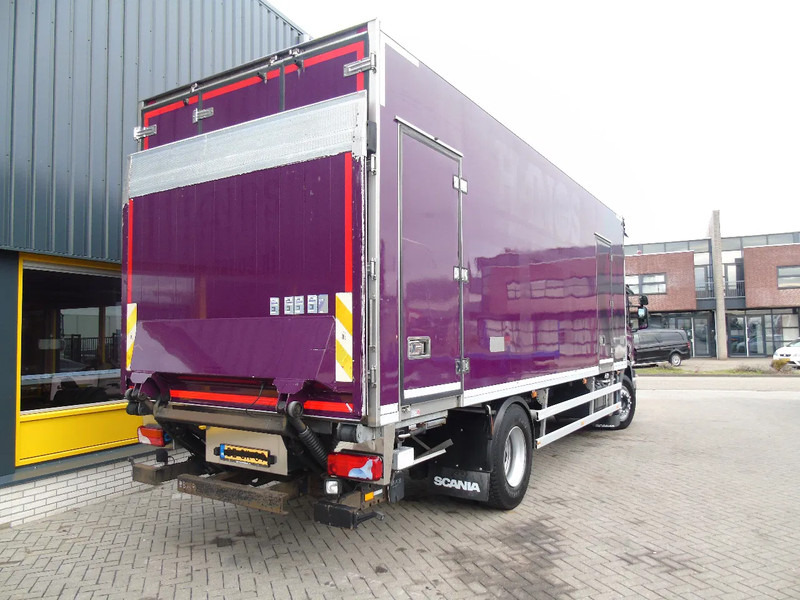 Scania P230 + CARRIER + 150.693KM!! + LIFT + EURO 5 - Chladírenský nákladní automobil: obrázek 4 Scania P230 + CARRIER + 150.693KM!! + LIFT + EURO 5 - Chladírenský nákladní automobil: obrázek 4