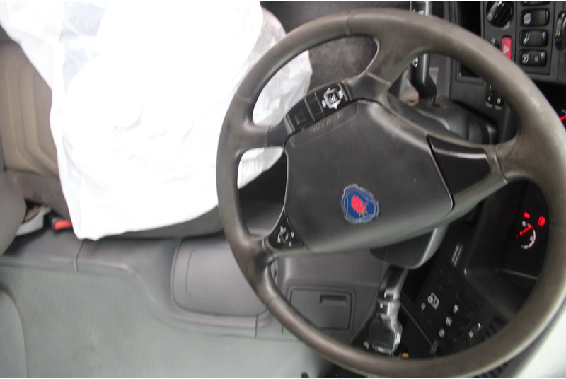 Interior photo 2: Skříňový nákladní auto Scania P230 + LIFT + EURO 5