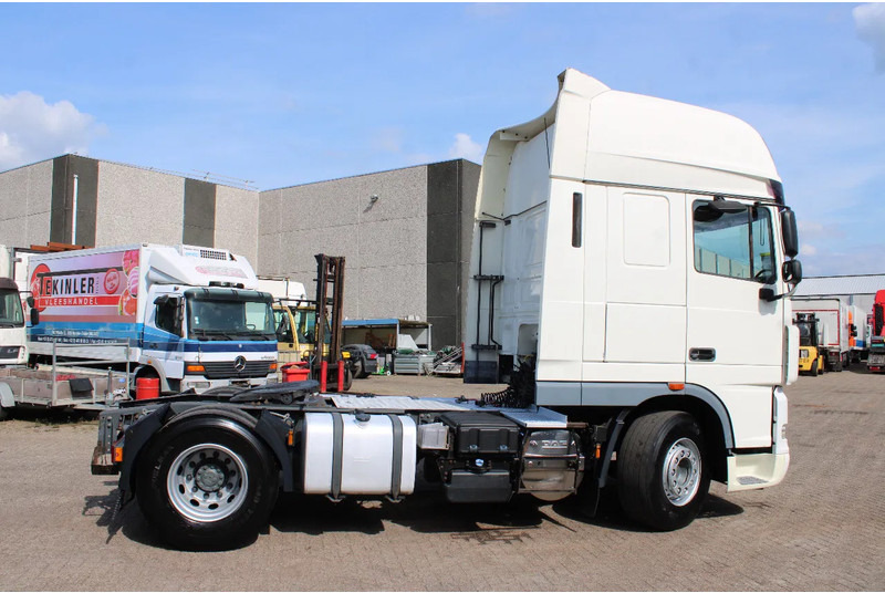 DAF XF 105.460 + EURO 5 + - Tahač: obrázek 4 DAF XF 105.460 + EURO 5 + - Tahač: obrázek 4