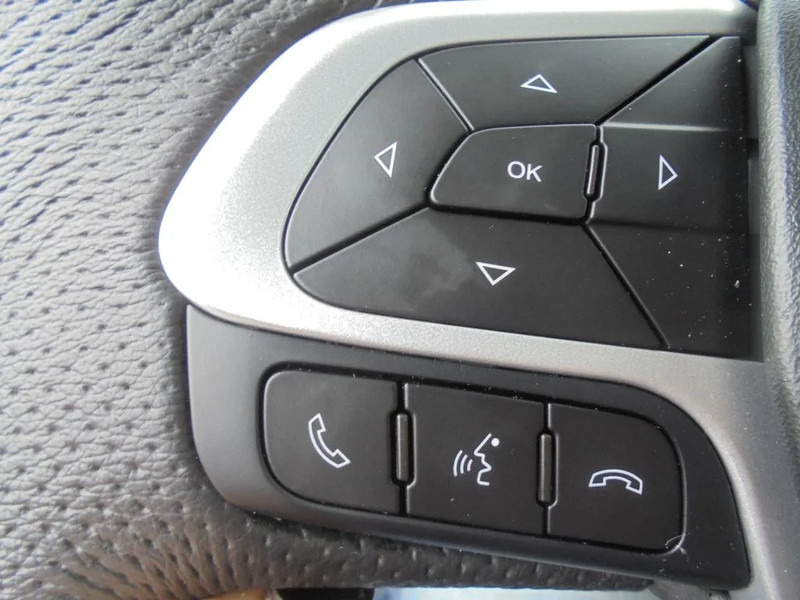 Tahač Iveco S-WAY 460+ Euro 6 + LNG + CNG + Retarder: obrázek 15 Tahač Iveco S-WAY 460+ Euro 6 + LNG + CNG + Retarder: obrázek 15