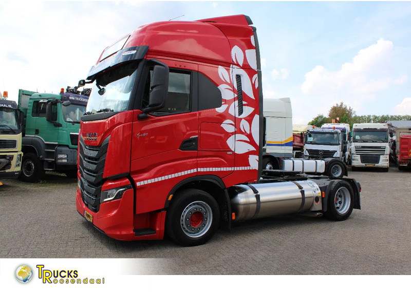 Iveco S-WAY 460 + LNG + retarder + euro 6 - Tahač: obrázek 1 Iveco S-WAY 460 + LNG + retarder + euro 6 - Tahač: obrázek 1