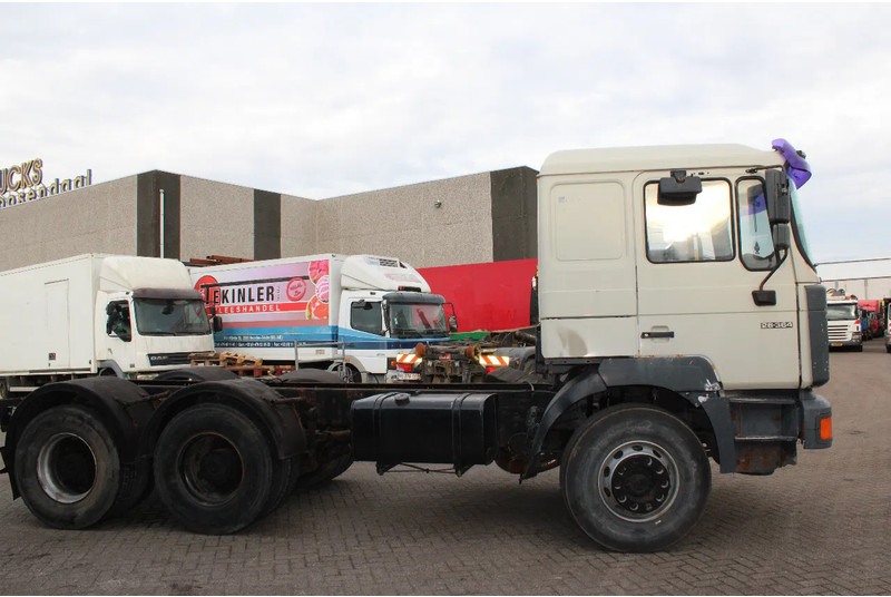 MAN F 26.364 + 6X4 + BIG AXLE + EURO 2 + MANUAL - Tahač: obrázek 2 MAN F 26.364 + 6X4 + BIG AXLE + EURO 2 + MANUAL - Tahač: obrázek 2