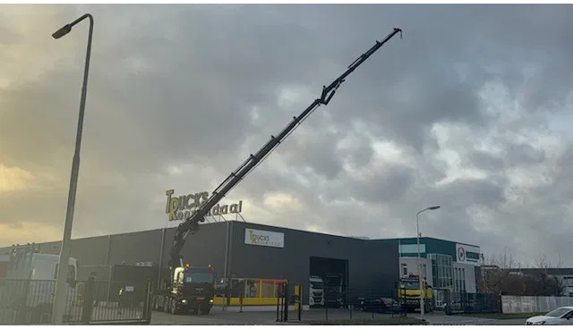 MAN TGA 41.430 + HIAB 800 6x + 5x JIB WINCH + 8X4 + REMOTE - Tahač: obrázek 3 MAN TGA 41.430 + HIAB 800 6x + 5x JIB WINCH + 8X4 + REMOTE - Tahač: obrázek 3