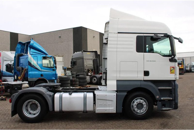 MAN TGX 18.440 + EURO 6 + manual + VERY NICE - Tahač: obrázek 4 MAN TGX 18.440 + EURO 6 + manual + VERY NICE - Tahač: obrázek 4