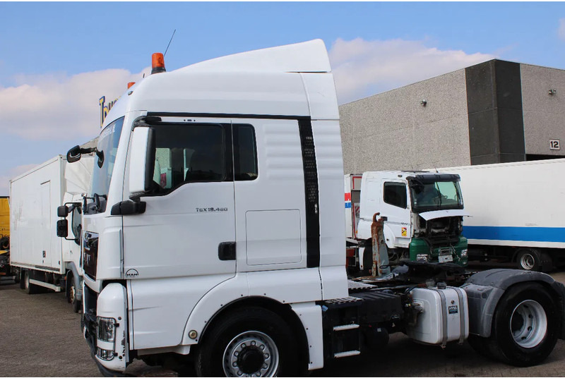 MAN TGX 18.480 + EURO 6 + 4x4 hydro + MANUAL + SPOILER - Tahač: obrázek 3 MAN TGX 18.480 + EURO 6 + 4x4 hydro + MANUAL + SPOILER - Tahač: obrázek 3