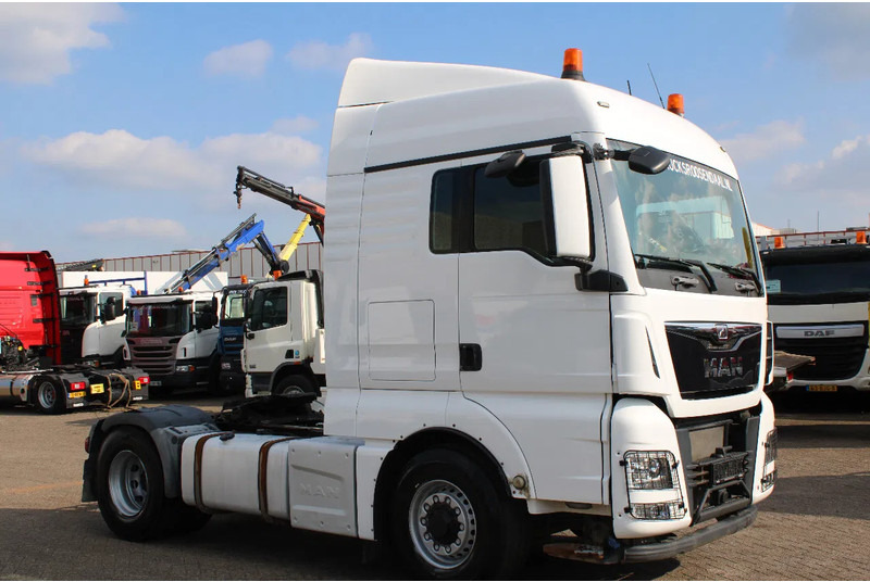 MAN TGX 18.480 + EURO 6 + 4x4 hydro + MANUAL + SPOILER - Tahač: obrázek 4 MAN TGX 18.480 + EURO 6 + 4x4 hydro + MANUAL + SPOILER - Tahač: obrázek 4