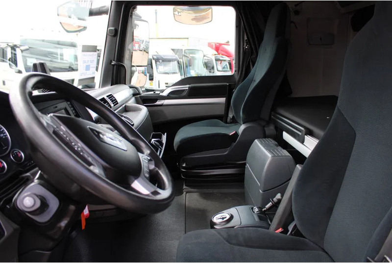 MAN TGX 18.480 + Euro 6 + Retarder + adr - Tahač: obrázek 4 MAN TGX 18.480 + Euro 6 + Retarder + adr - Tahač: obrázek 4