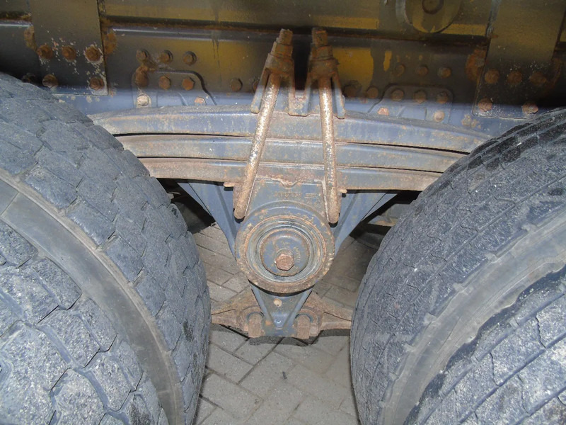Volvo FH 500 + 8X4 + SPRING + EURO 5 + RETARDER - Sklápěč: obrázek 3 Volvo FH 500 + 8X4 + SPRING + EURO 5 + RETARDER - Sklápěč: obrázek 3