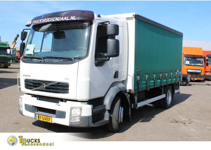 Volvo FL 12 .240 + LIFT + MANUAL - Plachtový nákladní auto: obrázek 1 Volvo FL 12 .240 + LIFT + MANUAL - Plachtový nákladní auto: obrázek 1