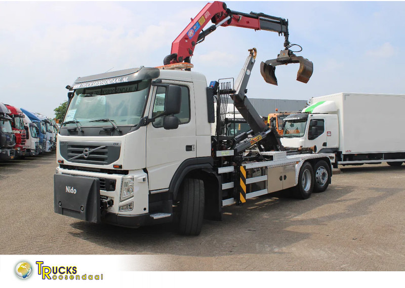Volvo FM 330 + HMF 1035 + HOOKSYTEM HYVA + EURO 5 + 6X2 - Auto s hydraulickou rukou: obrázek 1 Volvo FM 330 + HMF 1035 + HOOKSYTEM HYVA + EURO 5 + 6X2 - Auto s hydraulickou rukou: obrázek 1