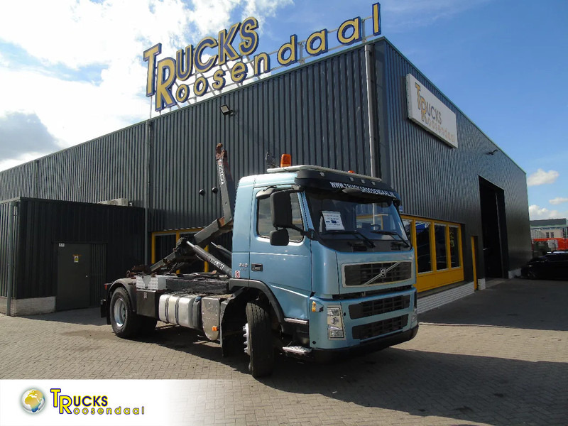 Volvo FM 340 + MANUAL + 19T - Hákový nosič kontejnerů: obrázek 1 Volvo FM 340 + MANUAL + 19T - Hákový nosič kontejnerů: obrázek 1