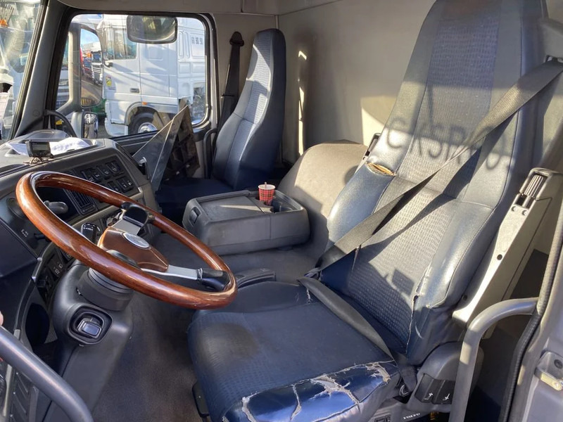 Volvo FM 370 + Euro 5 + Palfinger Z-Q170 Crane + 30ton NCH lift + Container system + hoogsta - Auto s hydraulickou rukou: obrázek 4 Volvo FM 370 + Euro 5 + Palfinger Z-Q170 Crane + 30ton NCH lift + Container system + hoogsta - Auto s hydraulickou rukou: obrázek 4