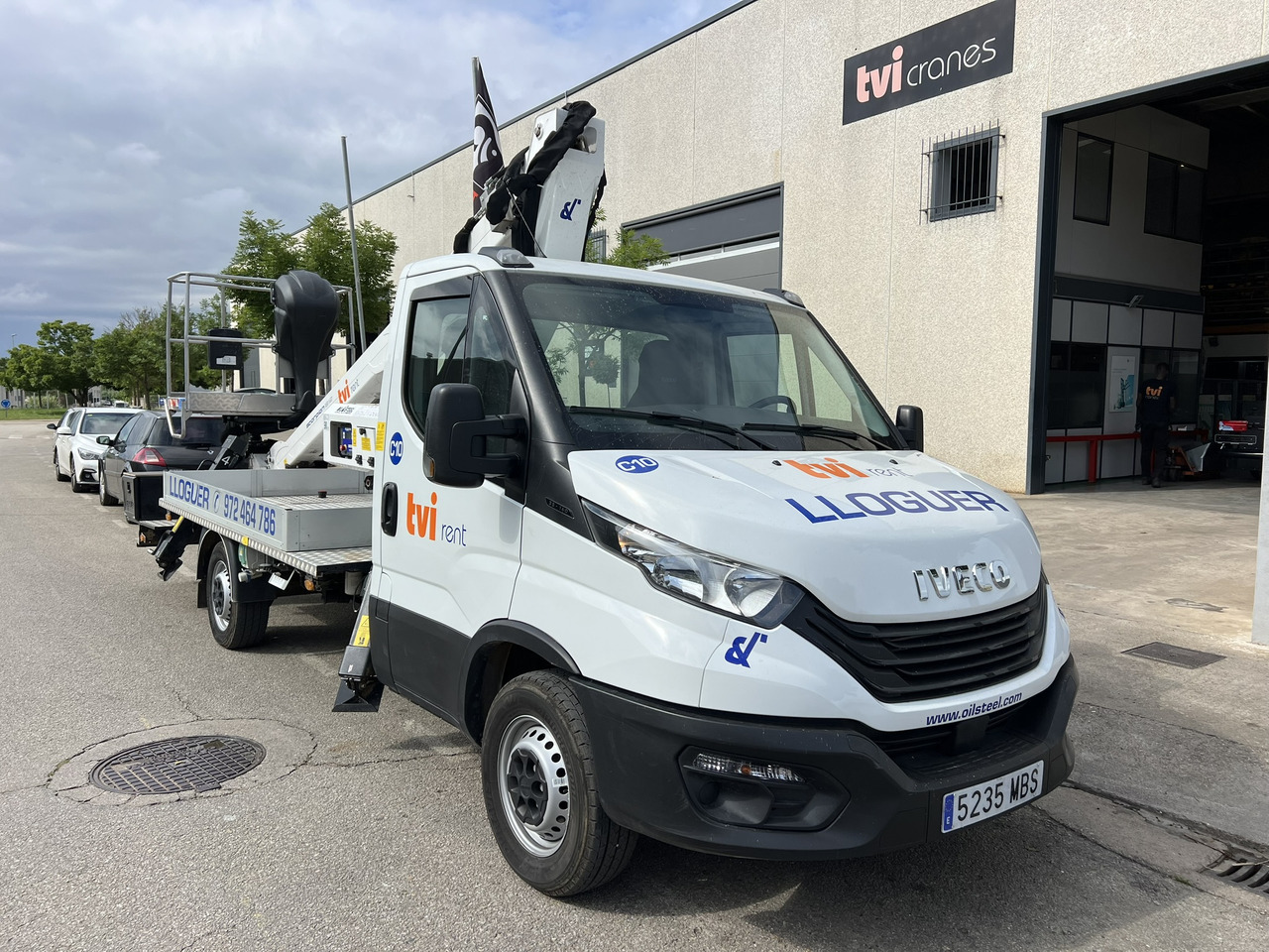 Iveco Daily + Oil&Steel Scorpion 1812 Smart Iveco Daily + Oil&Steel Scorpion 1812 Smart - Autoplošina: obrázek 3 Iveco Daily + Oil&Steel Scorpion 1812 Smart Iveco Daily + Oil&Steel Scorpion 1812 Smart - Autoplošina: obrázek 3