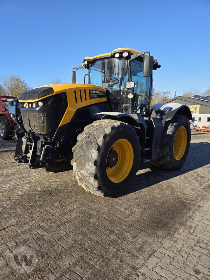 JCB FasTrac 8330 - Traktor: obrázek 1 JCB FasTrac 8330 - Traktor: obrázek 1