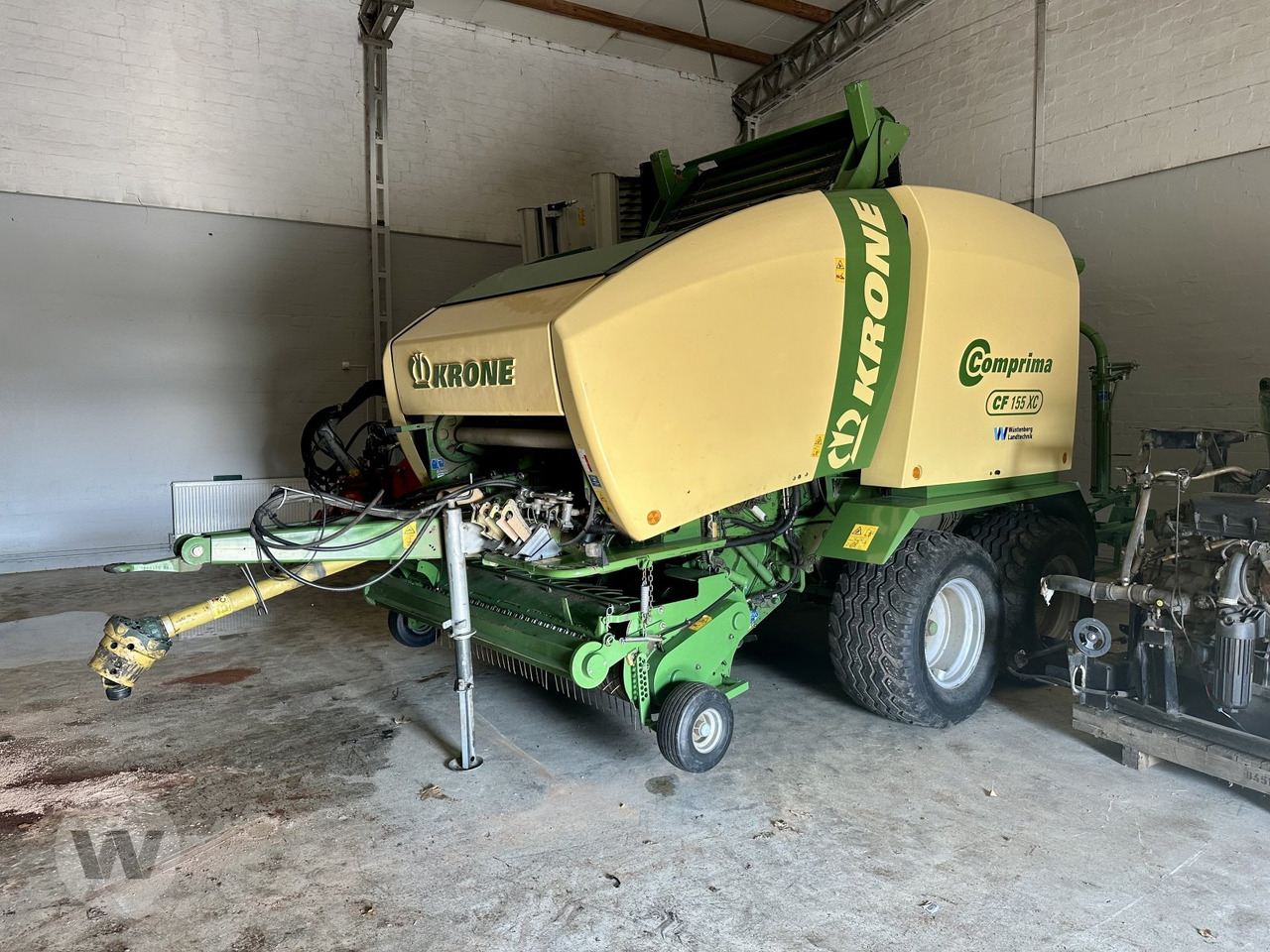Krone Comprima CF 155 XC - Lis na válcové balíky: obrázek 1 Krone Comprima CF 155 XC - Lis na válcové balíky: obrázek 1