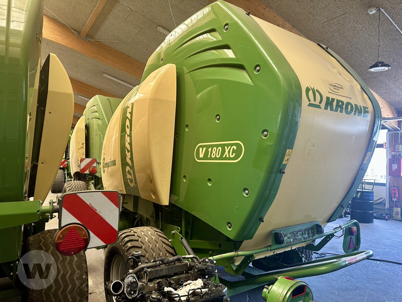 Krone Comprima V 180 XC - Lis na válcové balíky: obrázek 5 Krone Comprima V 180 XC - Lis na válcové balíky: obrázek 5