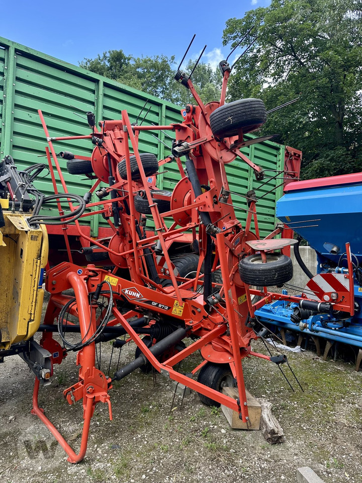 Kuhn GF 8712 - Obraceč/ Shrnovač: obrázek 1 Kuhn GF 8712 - Obraceč/ Shrnovač: obrázek 1
